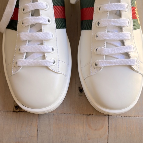 Gucci Ace Low Top Sneaker with Bee Size 36.5 or US 6.5 - Picture 12 of 16